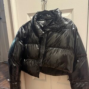 Forever 21 Shiny Black Cropped Puffer Jacket